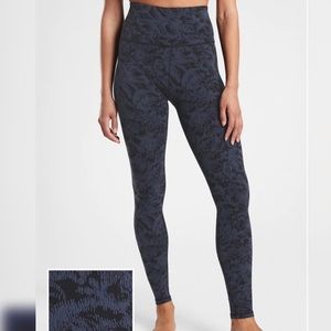 Athleta Elation Textured Tight Blue Floral